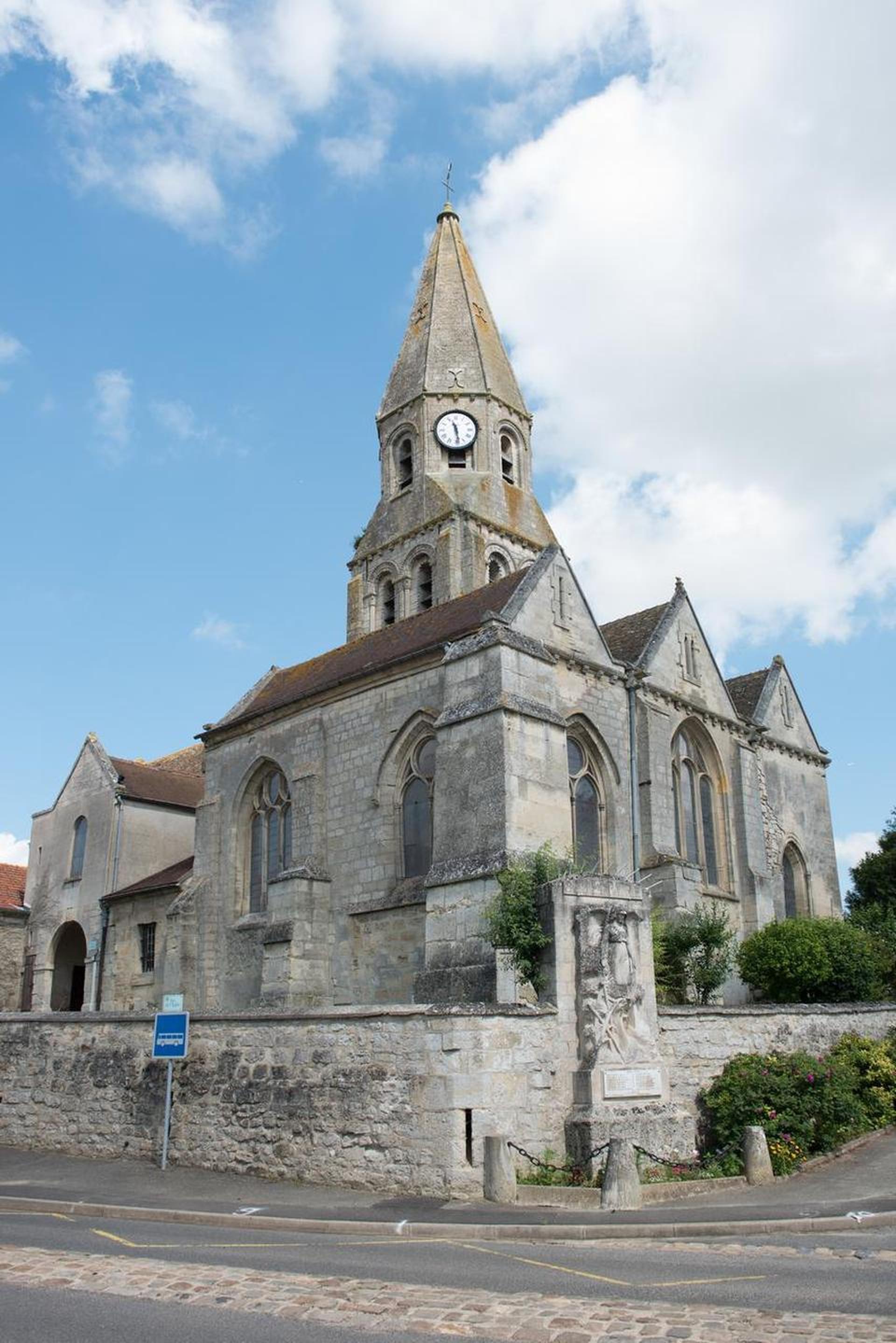 BOUCONVILLERS - BOUCONVILLERS EGLISE Photo issue du flux Tourinsoft