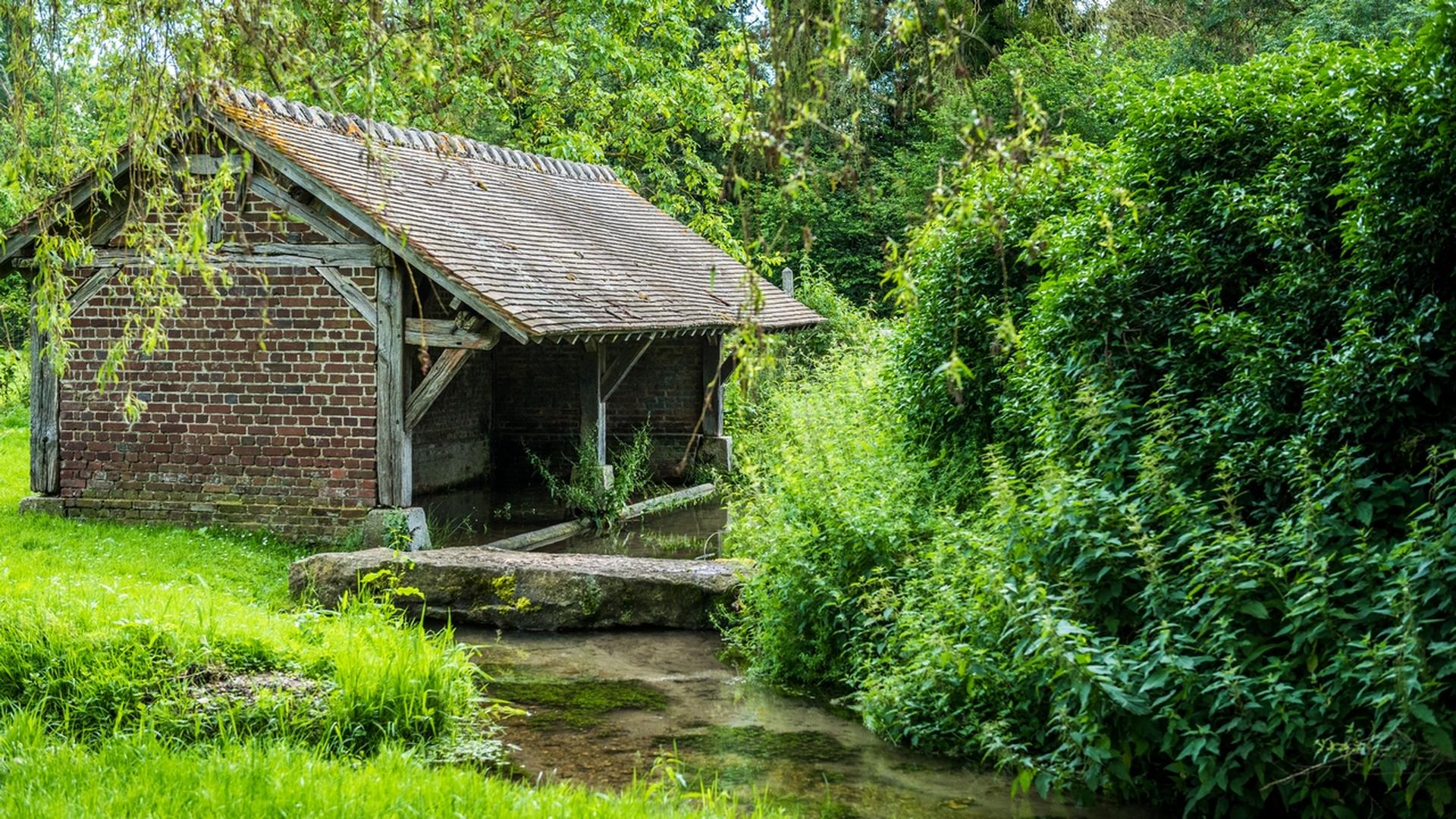 Photo d'un lavoir ancien