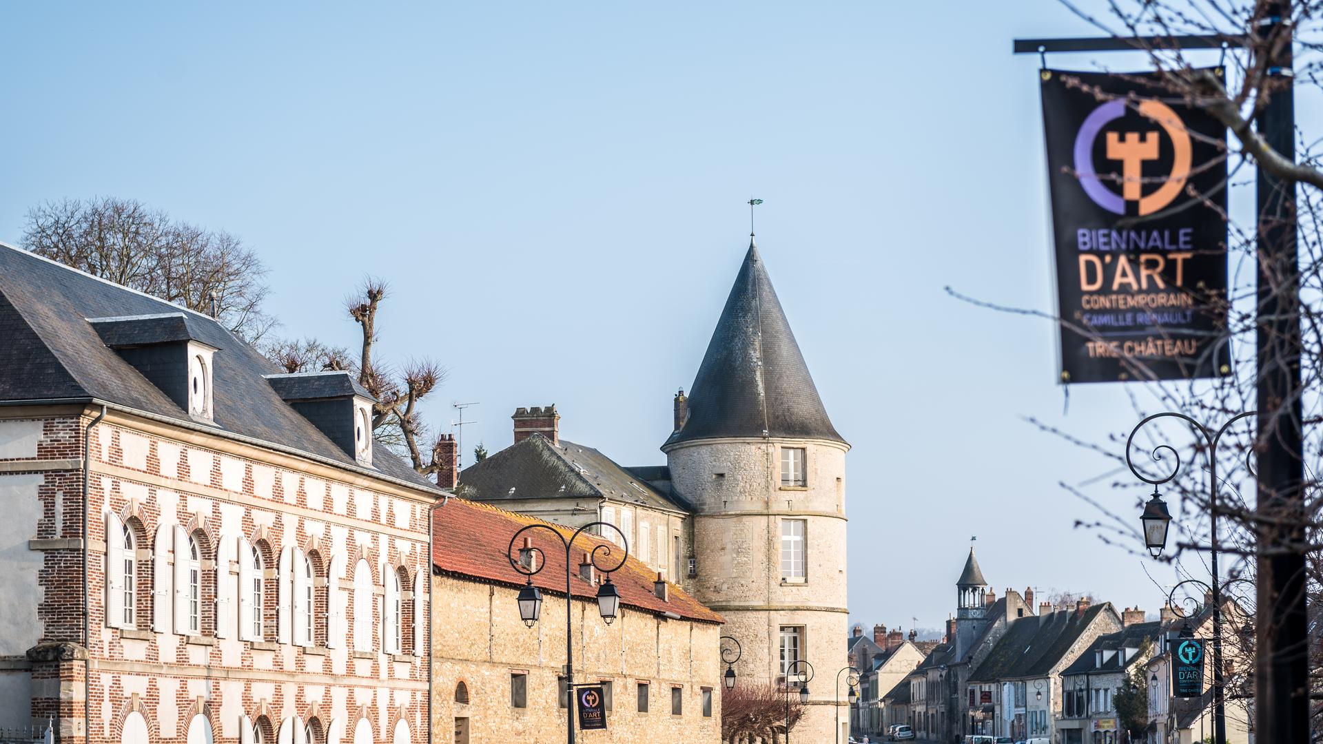 Photo d'un donjon dans une ville